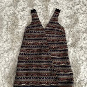 Casual Dress zips in back! 💖